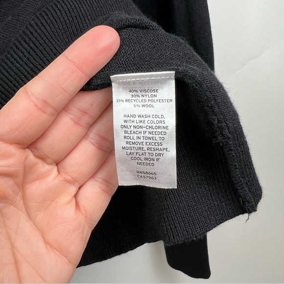 TREASURE & BOND Turtleneck Dropped Shoulder Sweater in Black Size XXS NWT - Picture 9 of 10